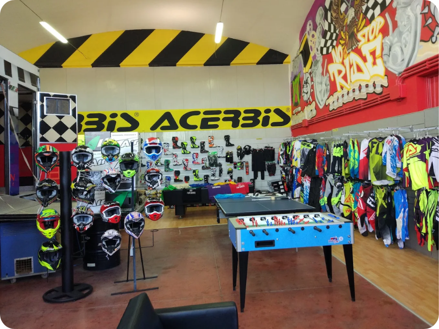 Team Monster Graphics in laboratorio